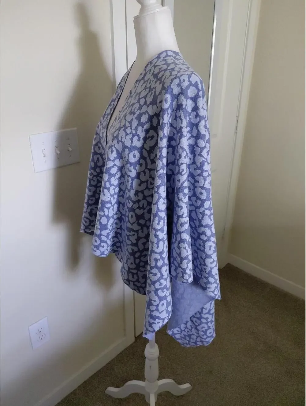 J. McLaughlin Wrap Light Blue EUC One Size